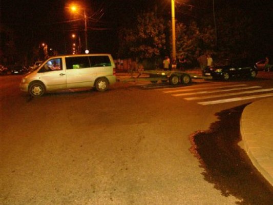 Accident rutier cu victimă, la intersecţia cu strada Caraiman. Martorii au devenit nervoşi: Poliţia întârzie la locul faptei!